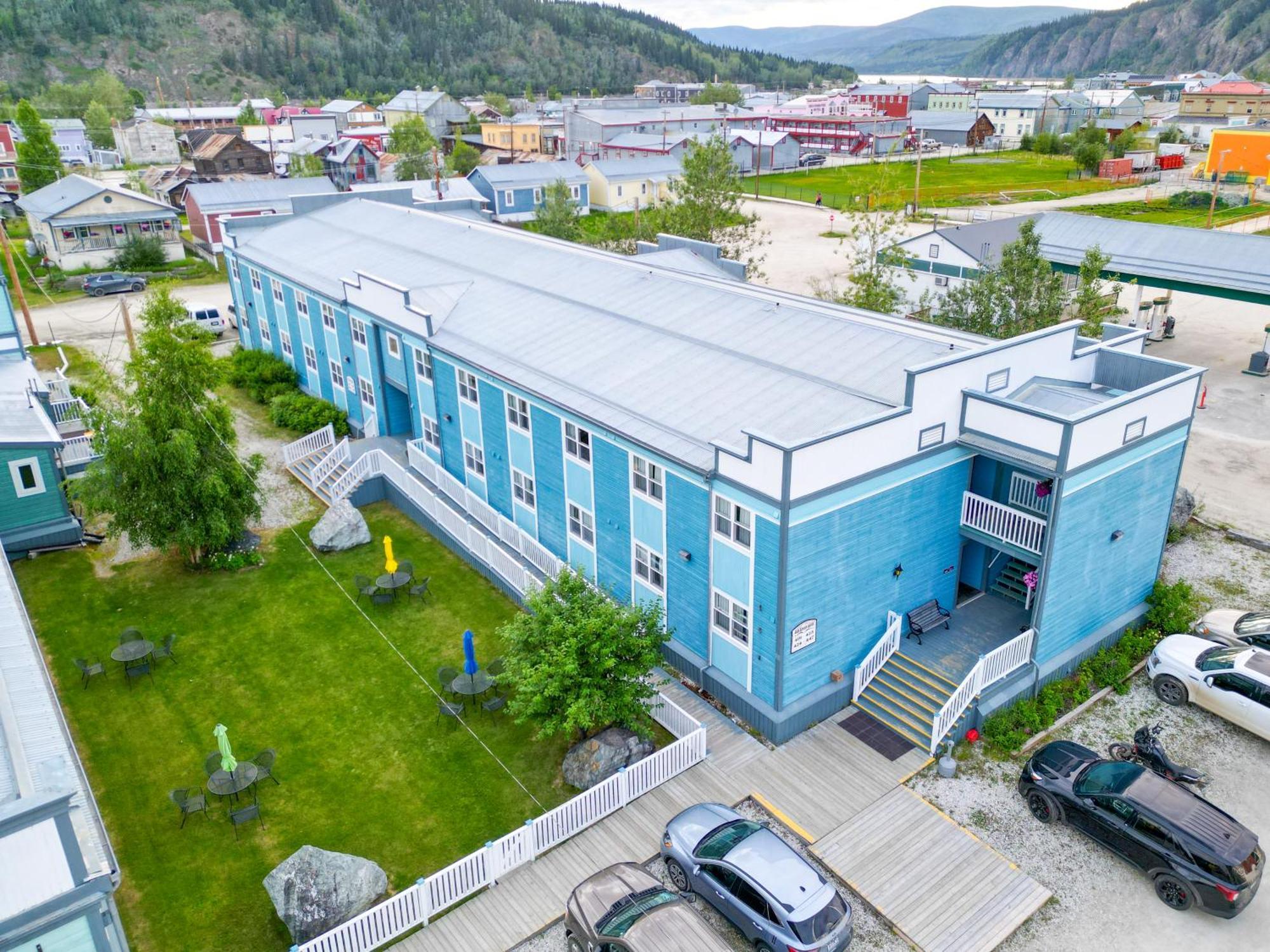 Holland America Dawson City Inn Exterior foto