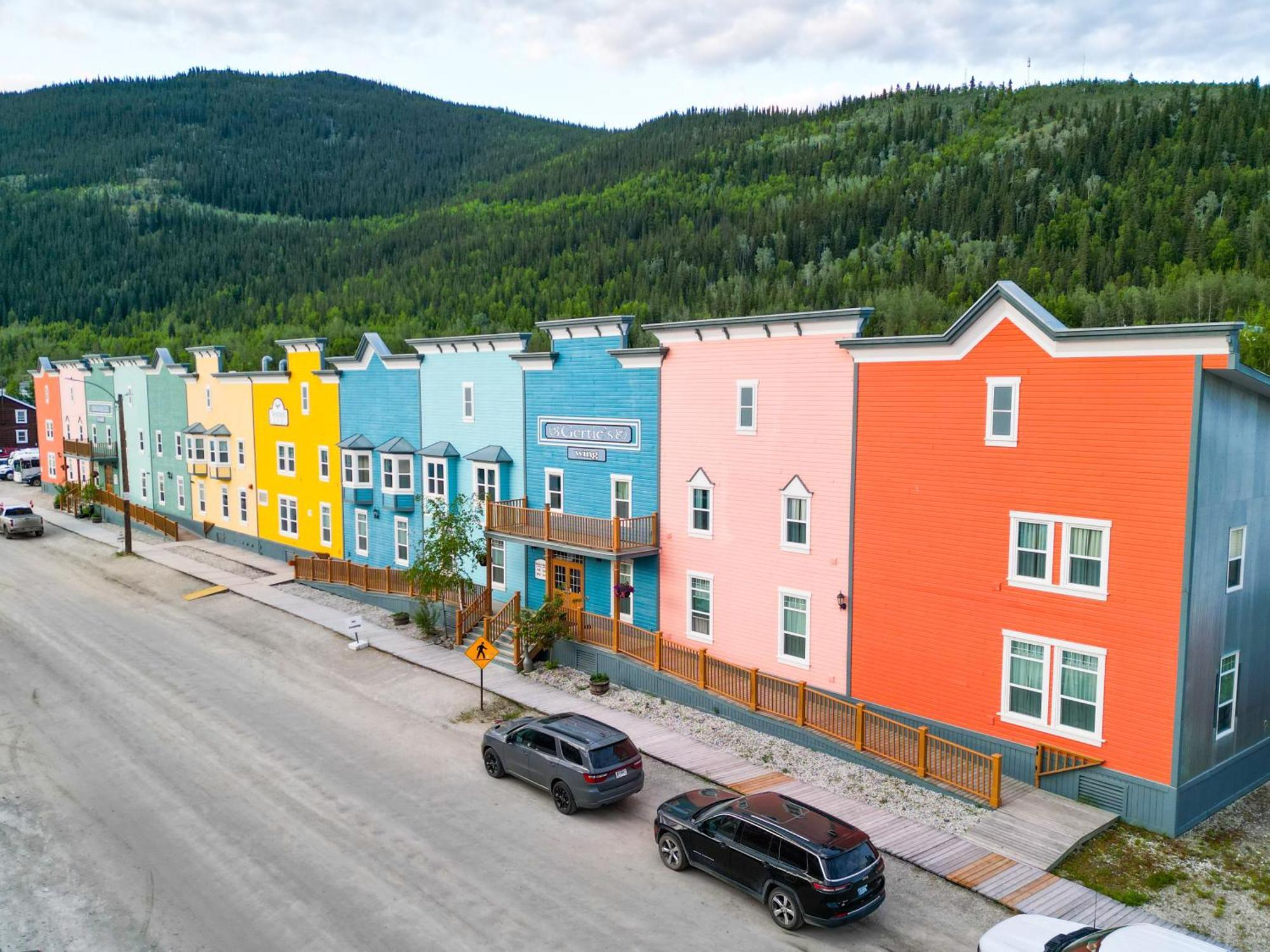Holland America Dawson City Inn Exterior foto