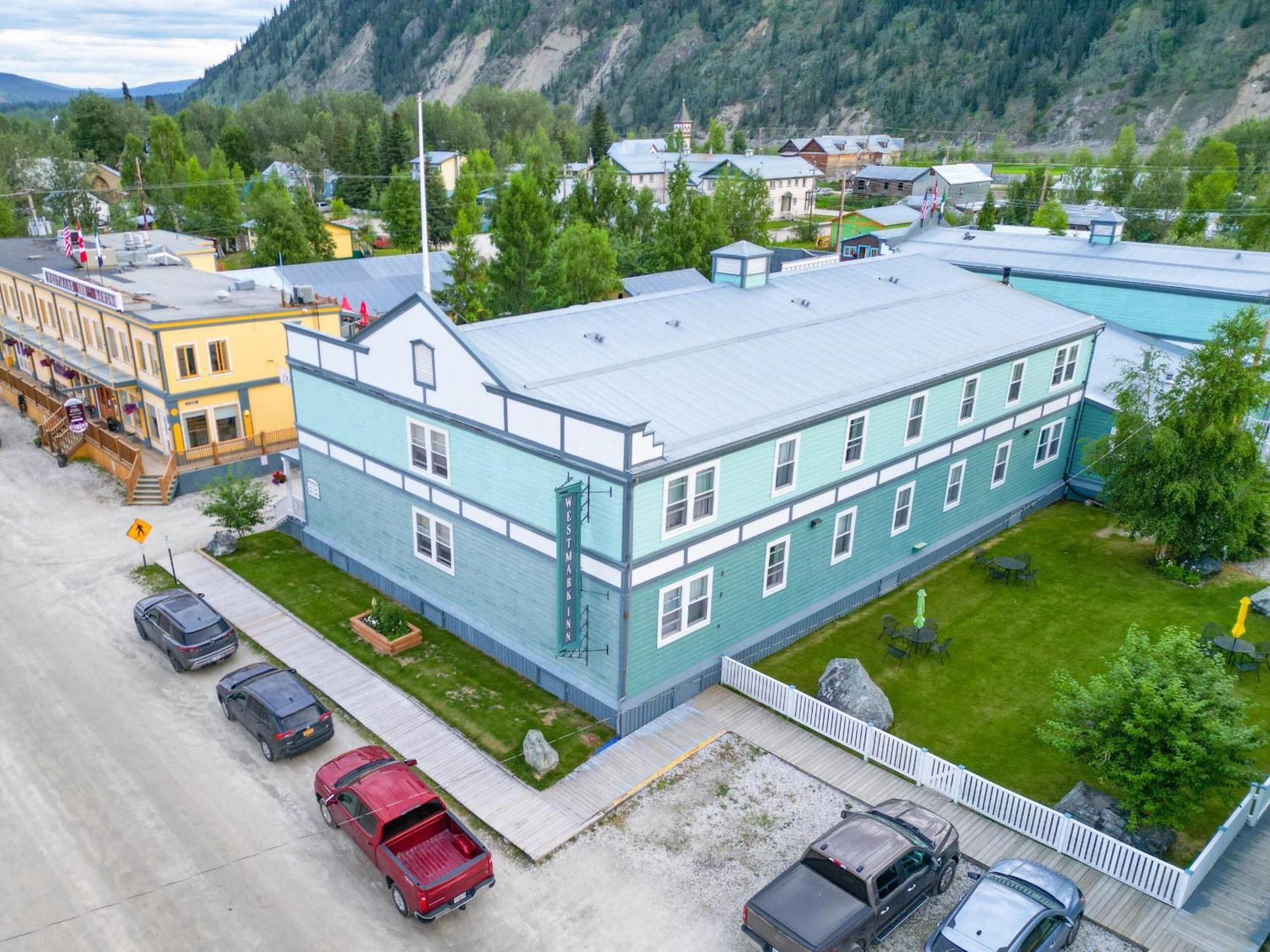 Holland America Dawson City Inn Exterior foto